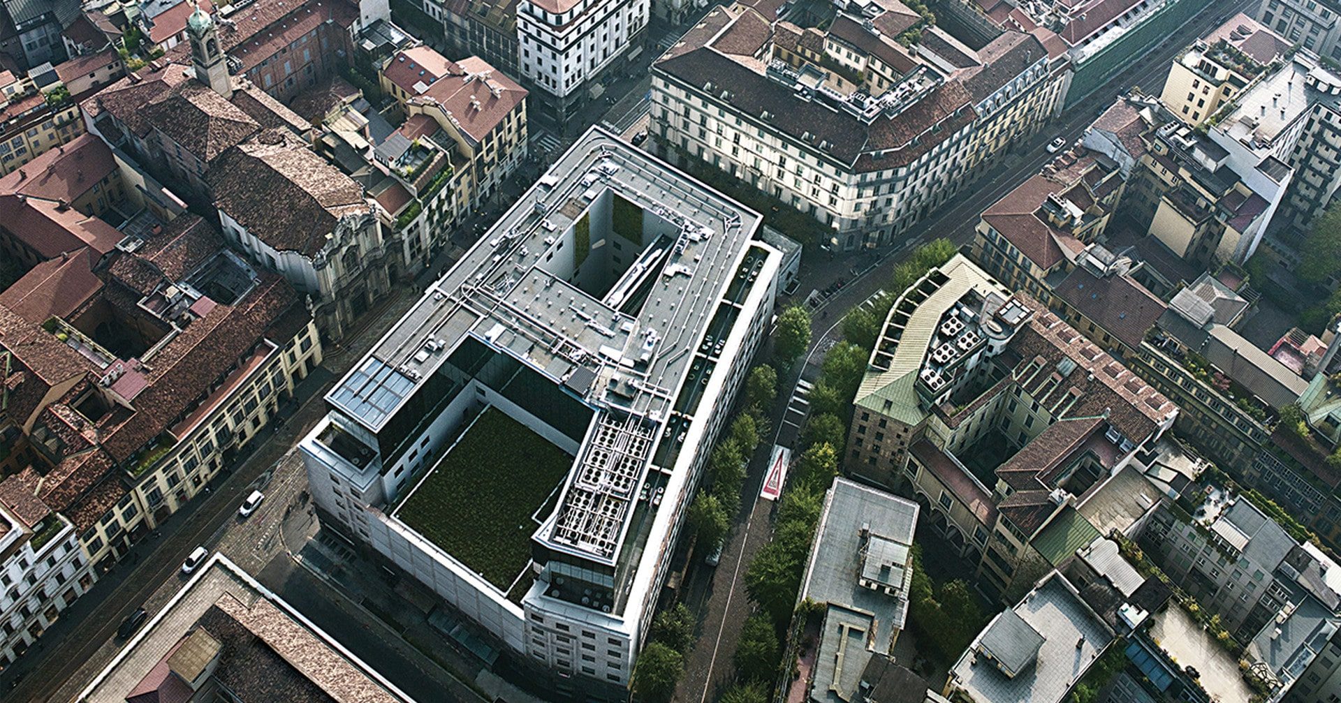 Armani Hotel Milano, Milan