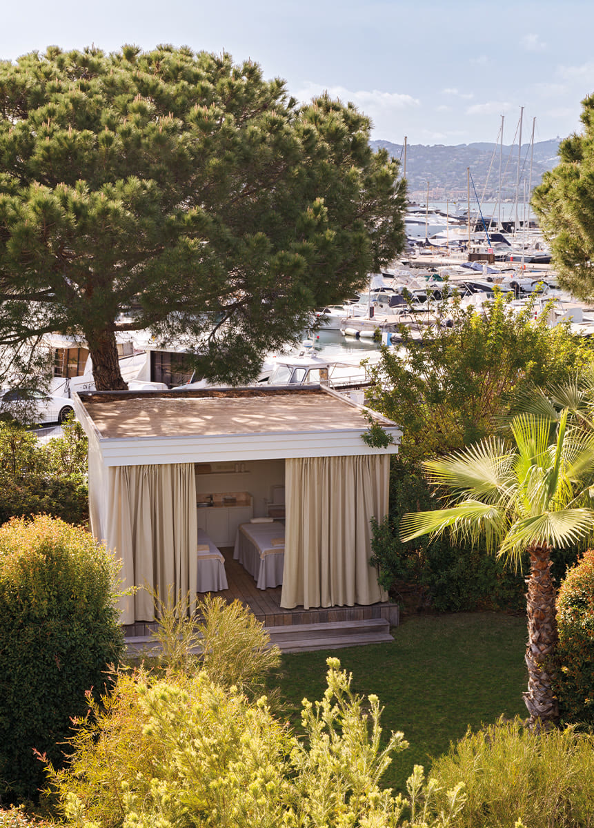 Les Pêcheurs (Cap d'Antibes Beach Hotel), French Riviera