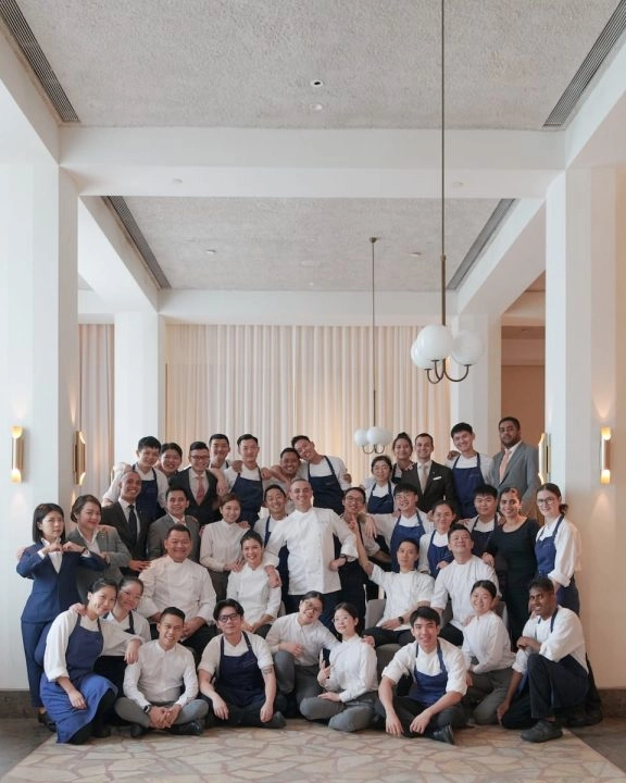 Odette, Singapore